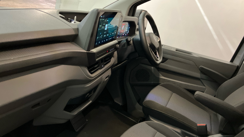 Volkswagen Transporter T32 Swb Electric 160kW 65kWh Commerce Pro Van Auto